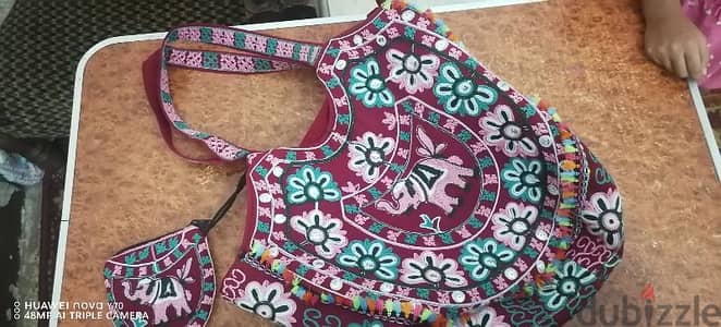 جديدة شنطة قطيفة تطريز بارز هاند ميد تحفةواسعة قطيفة خفيفة مبطنة