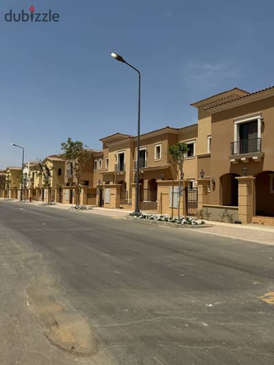 تاون هاوس جاهز للاستلام الفوري بموقع مميز للبيع في سيتي جيت  ديار قطري التجمع الخامس City Gate Diar Qatari New Cairo