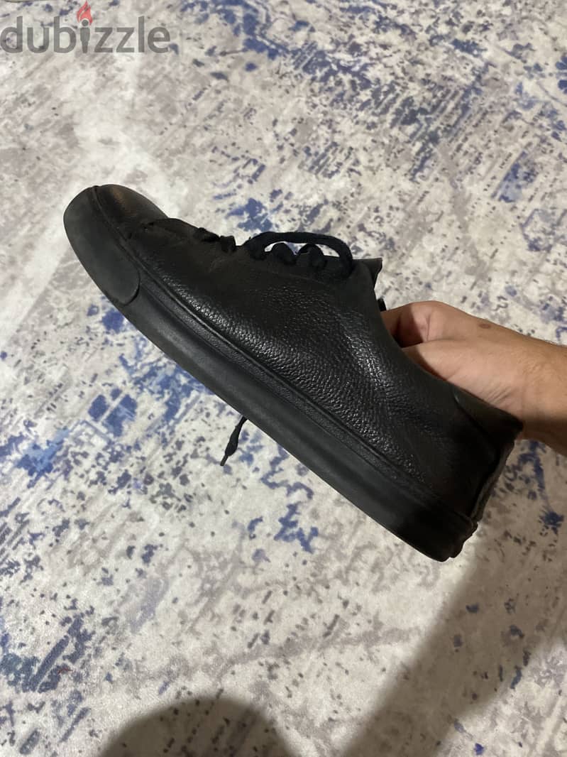 Black casual shoes 2