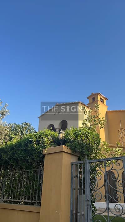 Furnished townhouse for rent Mivida compound ,