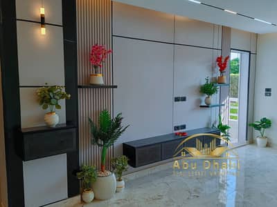 88m² ground floor apartment with a 45m² garden for sale in Madinaty B6, minutes from South Park, the medical center, and traffic. Ultra super deluxe f
