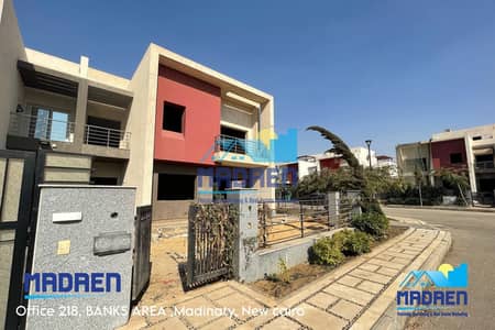 Villa for sale in Madinaty model ( i ) Townhouse Modern view special without finishing
