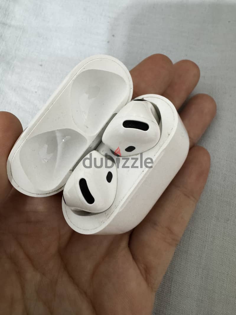 AirPods 4 2