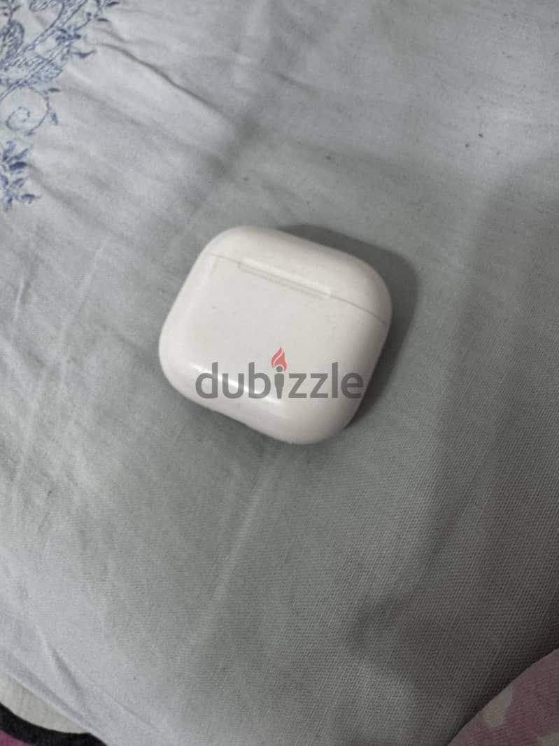 AirPods 4 3