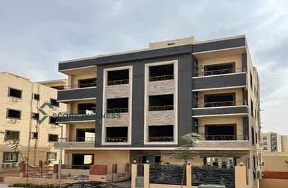 شقه ارضي بجاردن في كمبوند في التجمع الخامس دقايق من التسعين الجنوبي بجوار الجامعه الامريكيه استلام فوري مساحه 185m