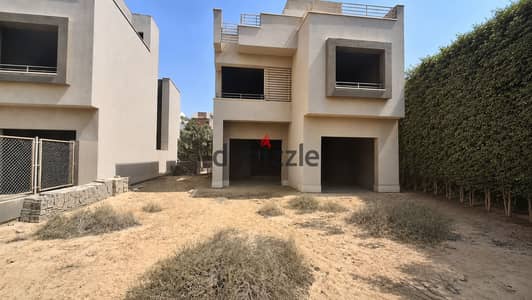 The lowest price for an independent villa in Palm Hills compound