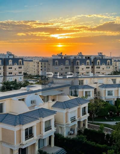 Any villa for sale, immediate delivery in Mountain View Hyde Park, Fifth Settlement, with a landscape view.