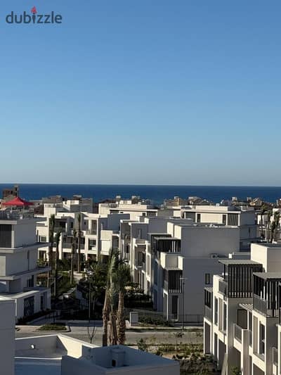 شالية فاخر على حمام السباحه للايجار قرية مراسى الساحل الشمالي