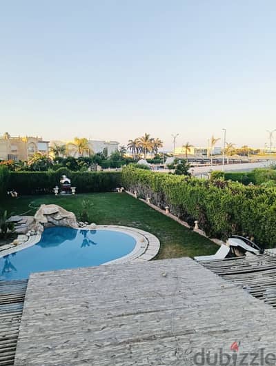 برايفت pool - صف اول بحيرة رملية