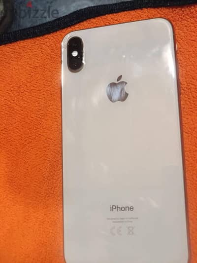  للبيع iPhone XS Max 256GB – Silver 