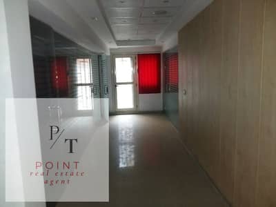 Corporate headquarters 700 sqm open space and closed rooms for rent in Maadi