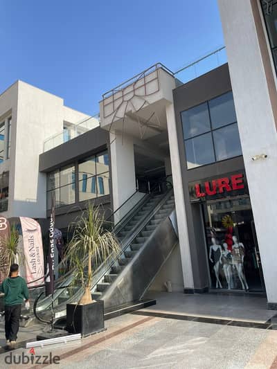 Prime location commercial shop in West Gate Mall, 6th of October, for sale, ready to move