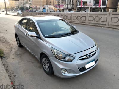 هيونداي أكسنت 2015  فتحة سقف