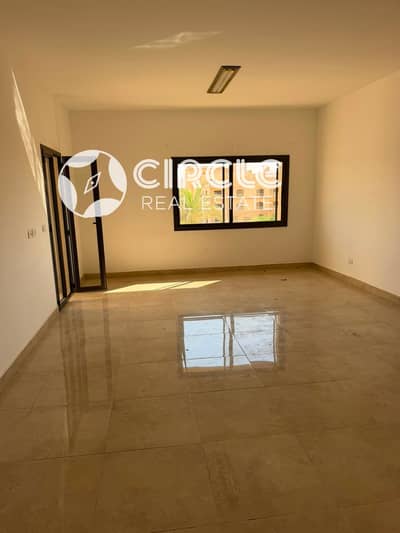 164m Apartment with for Rent in Fifth Square Al Marasem 5th Settlement New Cairo near AUC