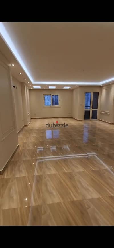 شقه إيجار جديد في كمبوند سما علي الدائري مساحه 220 م فيو امامي
