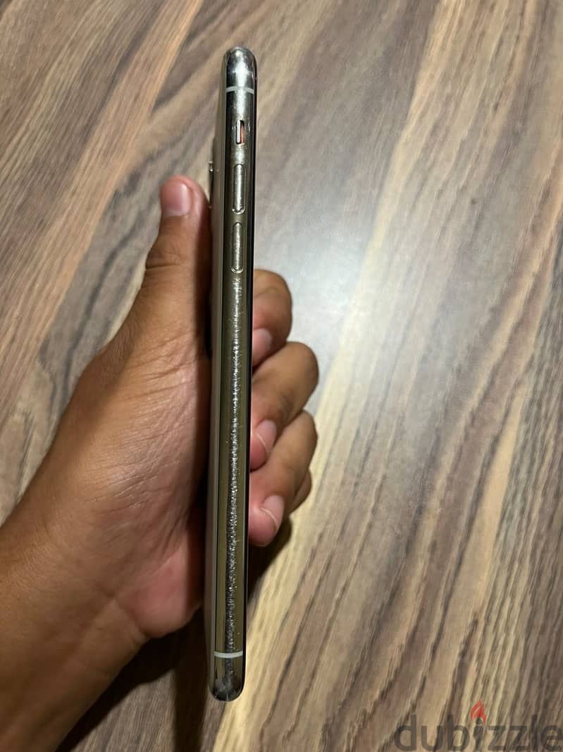 Apple - iPhone 11 Pro Max 3