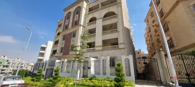 شقه للبيع  في اللوتس من المالك مباشراً