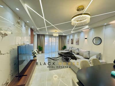 Hotel-Style 3-Bedroom Apartment for Rent in The Square