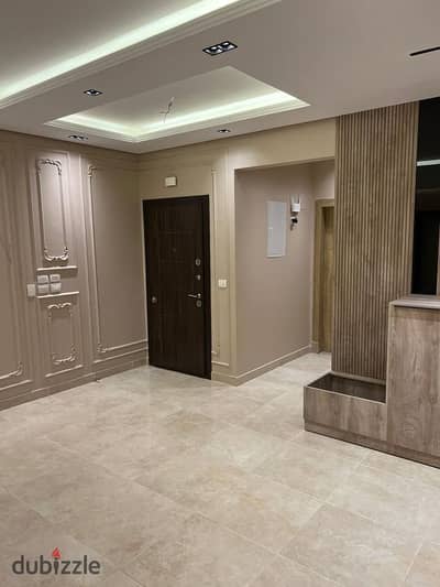 Lowest price finished apartment—ready for furnishing—for sale at Al Marasem"Fifth Square" in New Cairo’s Golden Square, just minutes from the Am