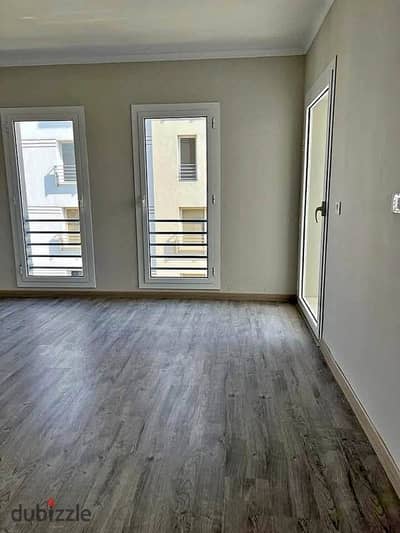 Apartment for sale with Hyde Park, New Cairo—just minutes away from the American University and 90th Street