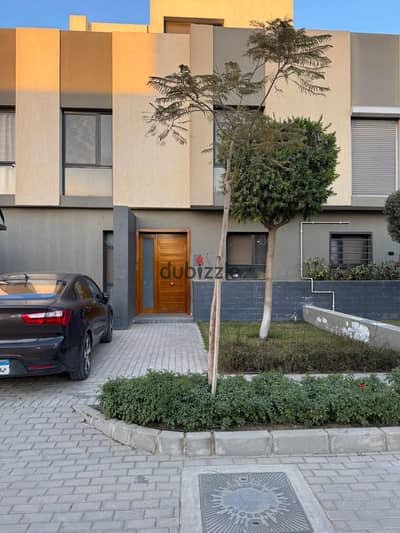 Ready villa for viewing inside a distinguished compound in Al-Shorouk, with a spacious garden and facilities for the longest payment period