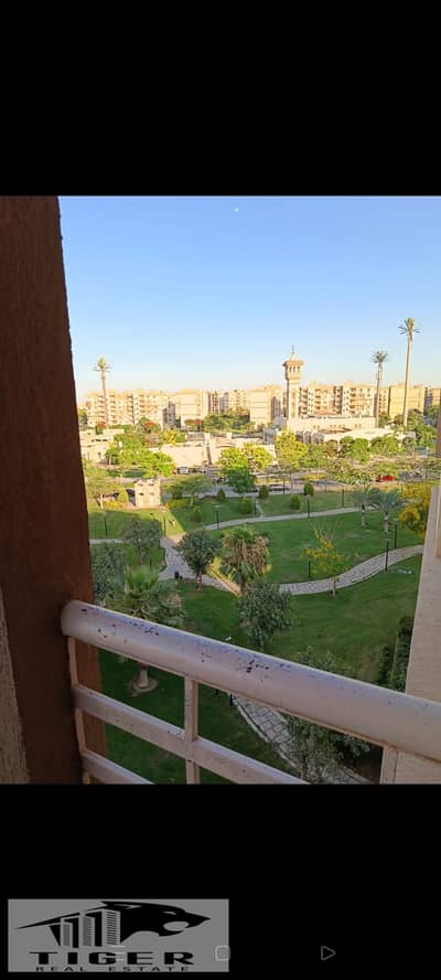 للايجار في مدينتي 3نوم 2حمام جنب الخدمات فيو جاردن متاحه للمعاينه