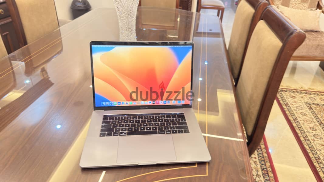 MacBook Pro very good condition 19