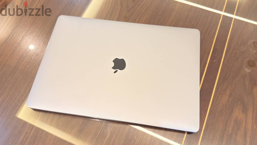 MacBook Pro very good condition 24