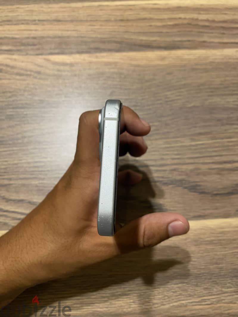 Apple - iPhone 15 4