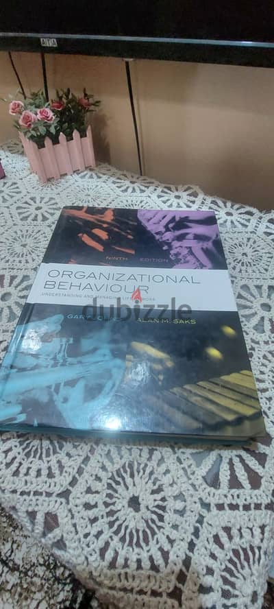 كتاب Organizational Behaviour أصلي Pearson "الإصدار التاسع"حالة ممتازه