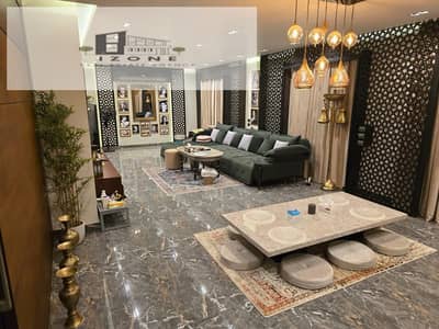 أفضل سعر تريبلكس للبيع مفروش بالكامل في سوديك إيستاون Sodic Eastown القاهرة الجديدة New Cairo 244 متر 3 غرف نوم 3 حمامات