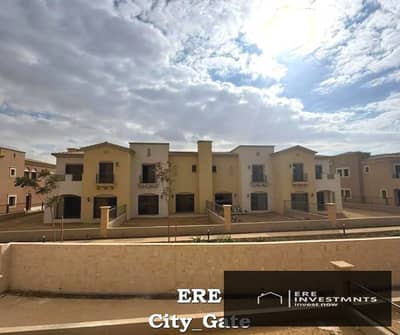 Town House corner 4BD, Delivery 2027 with Best Dp and installments in City Gate New Cairo