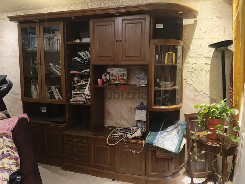 مكتبه للبيع 1