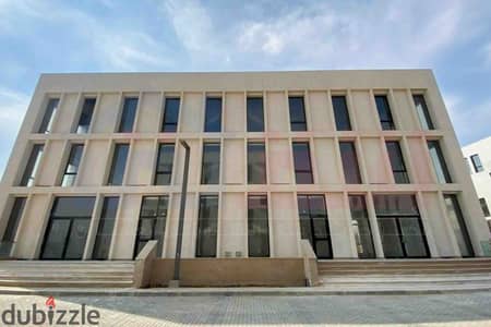 مبني إداري للإيجار 630م أكتوبر - Business District