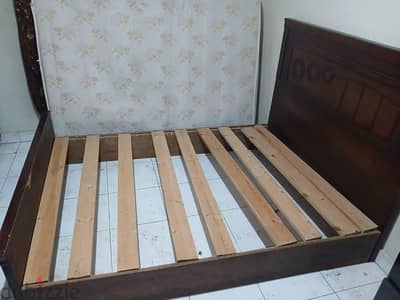 سرير مزدوج مساحه 150x200 استعمال وسط