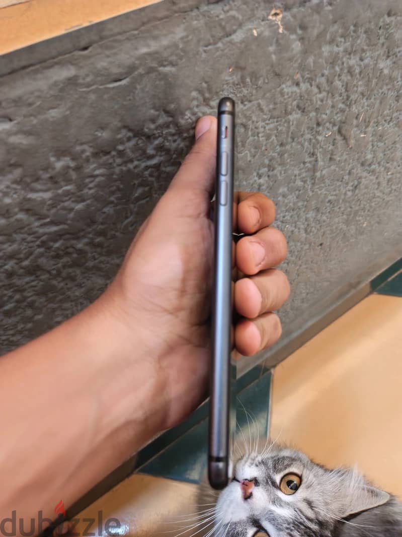 Apple - iPhone 8 Plus 3