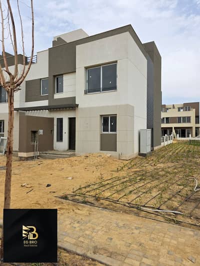 تاون هاوس كورنر للبيع بـ Open View في كمبوند Palm Hills New Cairo