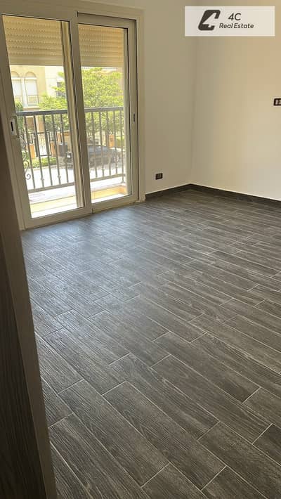 Lowest price rent in mivida emmar masr twinhouse for rent 300m finished with acs , kitchen ready to move new cairo fifth settlement