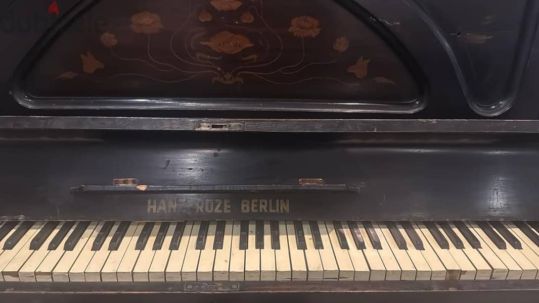 Antique Piano 2