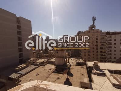 شقة للبيع ١٤٠م شارع أبو قير مباشر