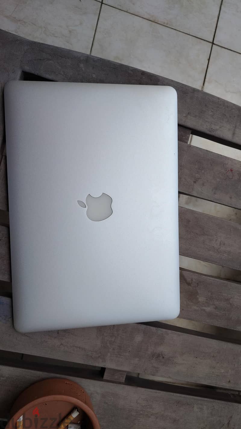 used macbook air 13" 2011 3