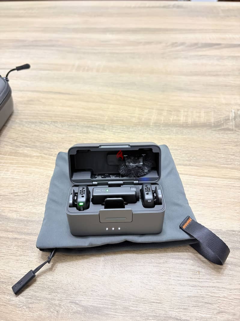 DJI Mic Mini (2 TX + 1 RX + Charging Case) 4