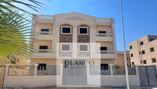 فرصة مميزة جدًا – دوبلكس للبيع بآقل من سعر السوق بالسياحية الثالثة بجوار نادي الصيد ومول العرب