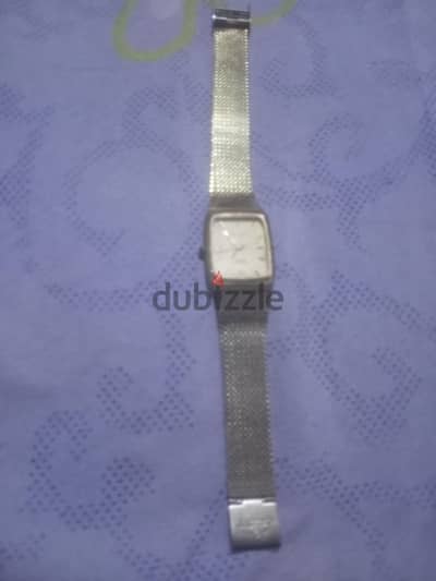 ساعه شغاله مستعمله من ايام التمنينات للبيع