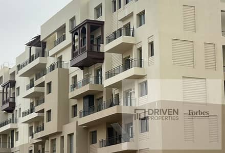 استلام فوري شقه 2غرف متشطبه بالكامل للبيع في كمبوند او ويست O West Compound طريق الواحات 6اكتوبر الجيزه
