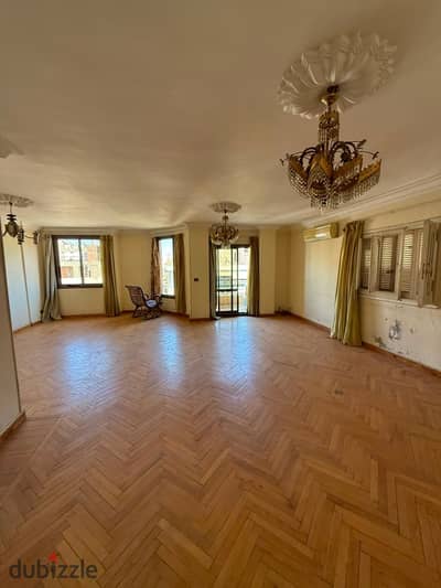 Luxury apartment for sale on 199 Degla Street in Maadi – 175m – with kitchen and air conditioning – upscale location and excellent opportunity