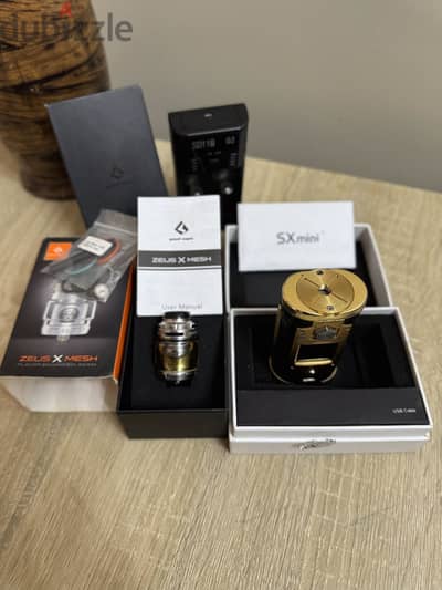 Sx mini g class with tank Zeus x mesh فيب معاها بطاريتين وشاحن بطاريات