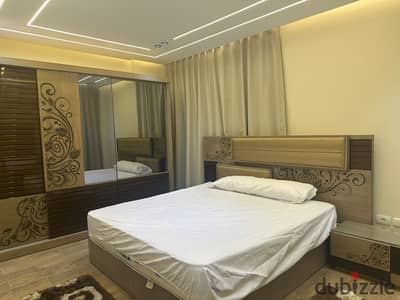 شقة للإيجار بفيو جاردن رائع بكمبوند جنة أكتوبر (الشيخ زايد) مميزات الموقع والفيو : --> إطلالة مميزة ومباشرة على لاند سكيب وجاردن (View Garden) --> موق