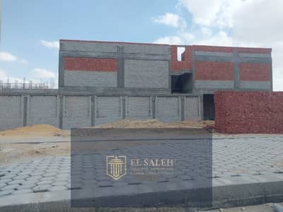 للبيع مصنع 1224متر صافي 750 متر نشاط غذائي رخصه وسجل قديم مبني اداره دورين كهربا 300ك موقع مميز جدا  بمدينه العبور المنطقه الصناعيه التانيه الصناعيه