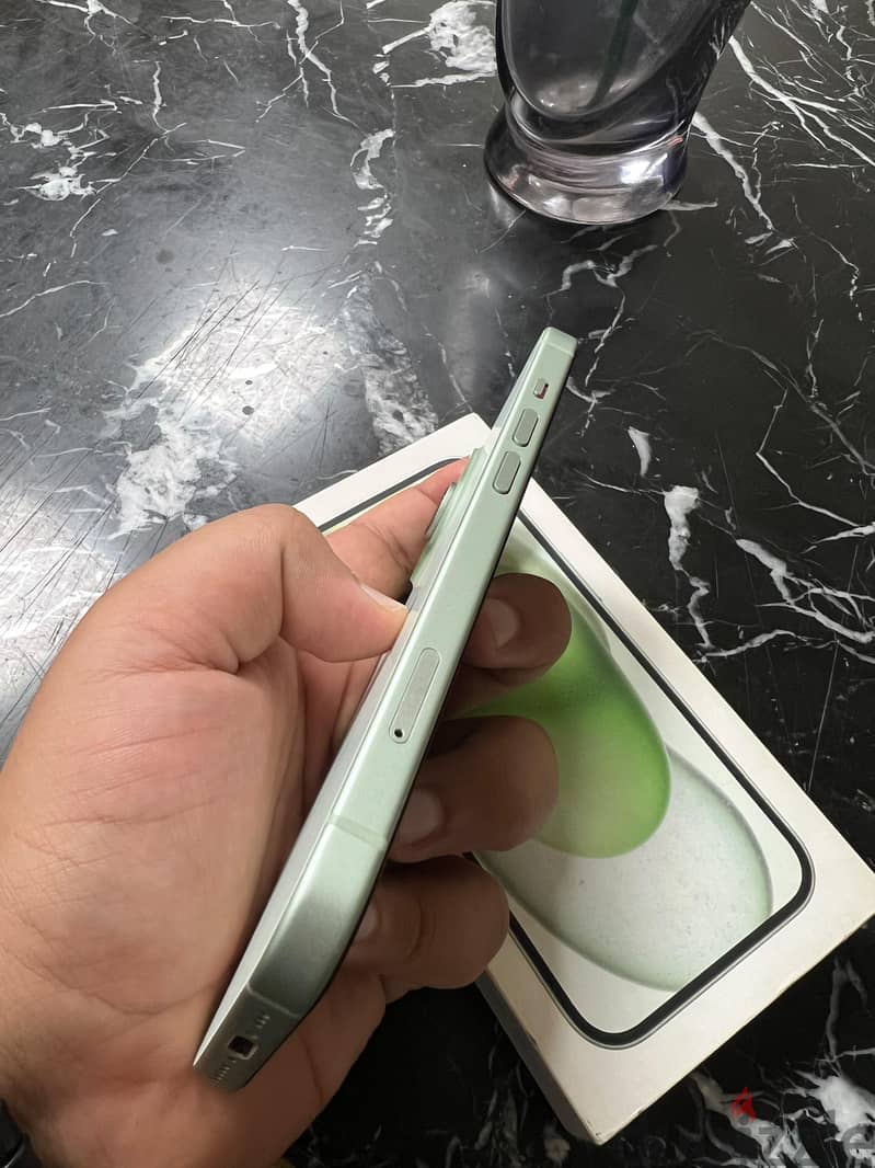 Apple - iPhone 15 4